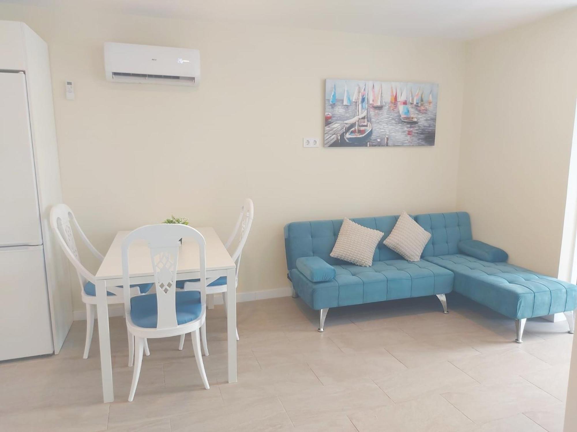Estudio Luminoso En Puerto Marina بينالماذينا المظهر الخارجي الصورة
