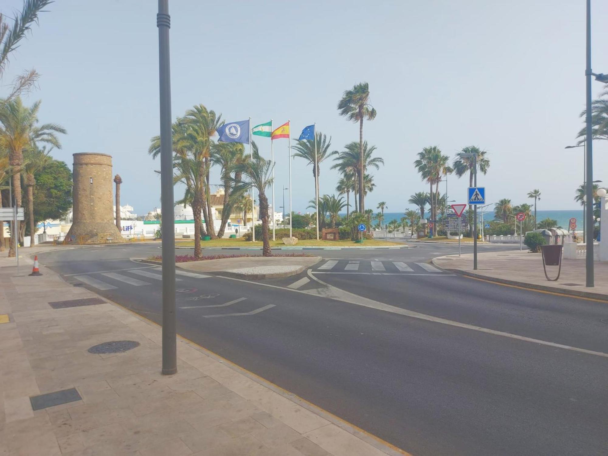 Estudio Luminoso En Puerto Marina بينالماذينا المظهر الخارجي الصورة