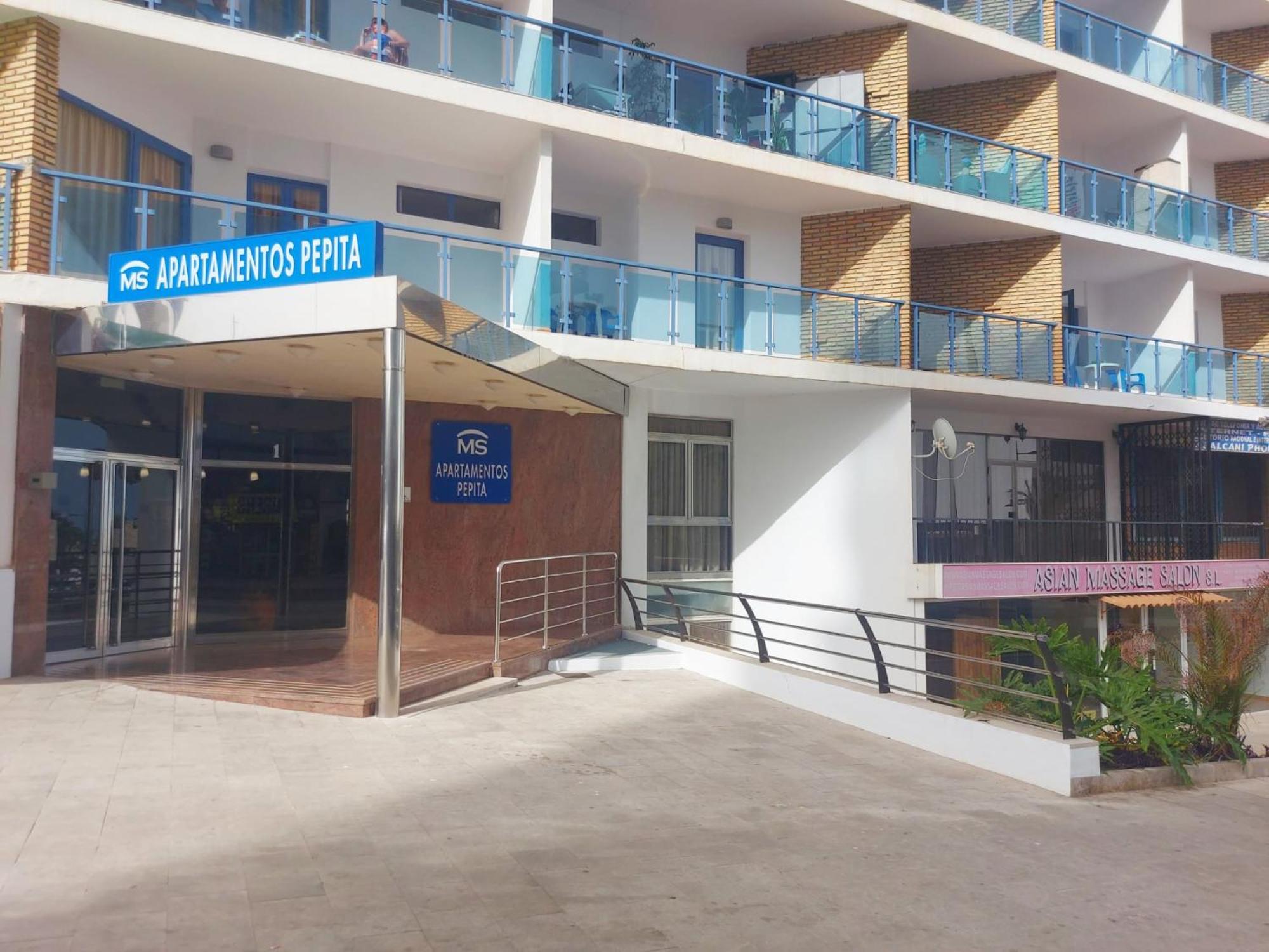 Estudio Luminoso En Puerto Marina بينالماذينا المظهر الخارجي الصورة