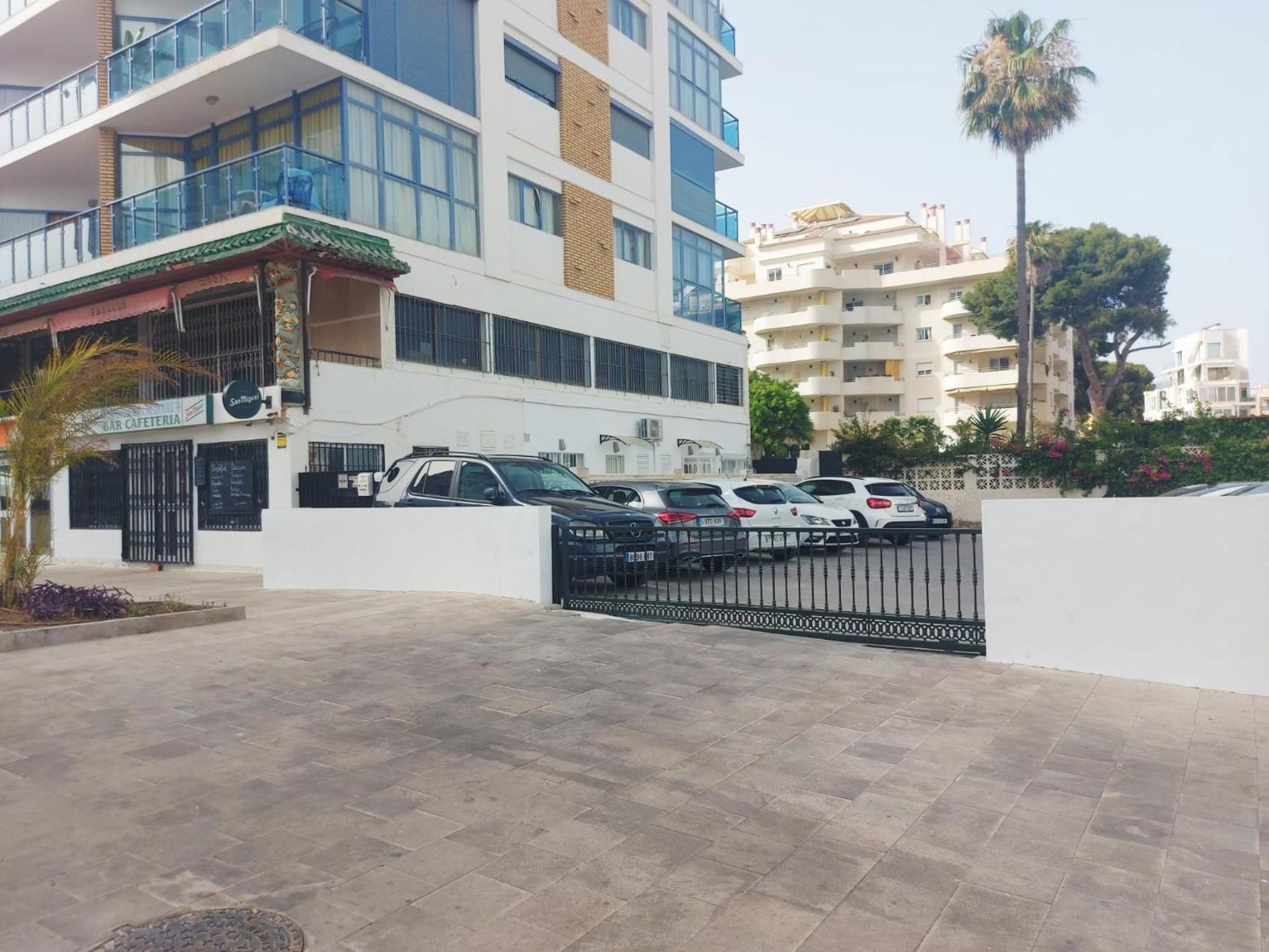 Estudio Luminoso En Puerto Marina بينالماذينا المظهر الخارجي الصورة