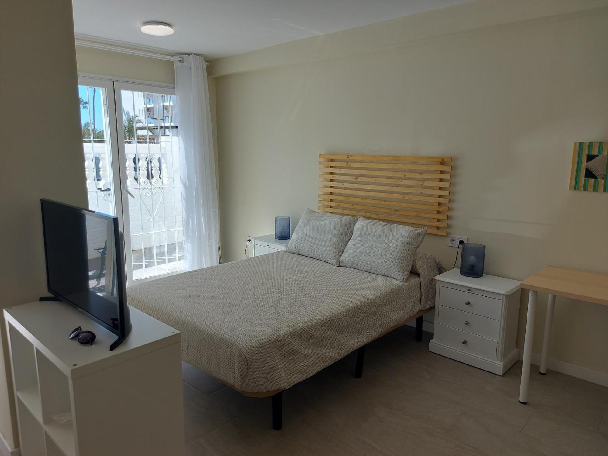 Estudio Luminoso En Puerto Marina بينالماذينا المظهر الخارجي الصورة